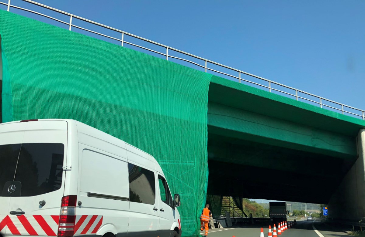 Safety Nets with Overlay Panels