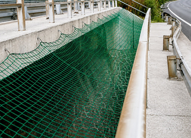 Motorway Bridge Safety Net by the m² (Custom-Made) | Safetynet365
