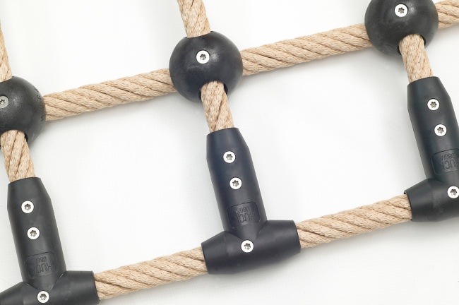 Walkable Climbing Net, Custom-Made (by the m²) | Safetynet365