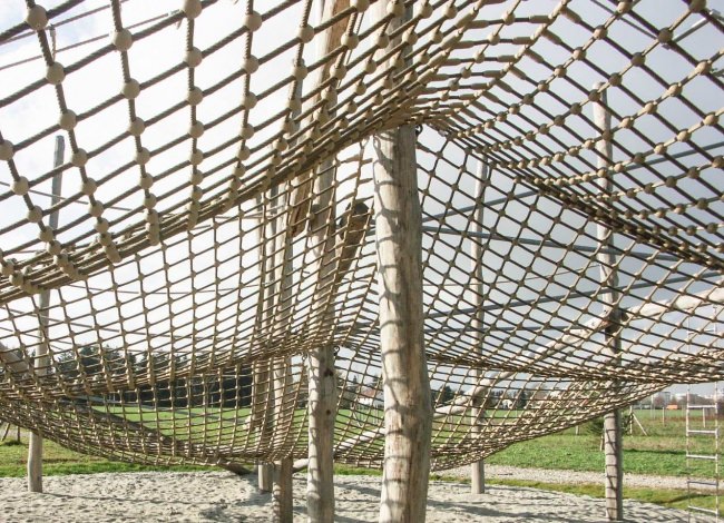 Walkable Climbing Net, Custom-Made (by the m²) | Safetynet365