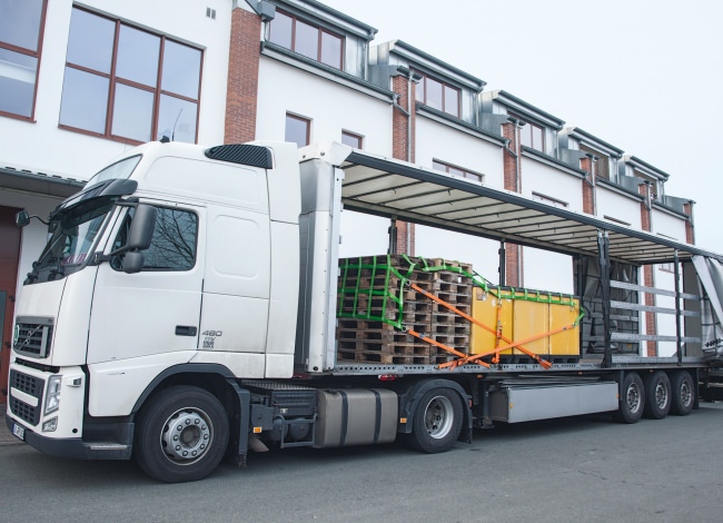 Gurtbandnetz (GS-geprüft) 3050 x 4250 mm für LKW 40t - Komplettset | Schutznetze24