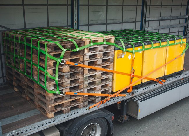 Belt Strap Cargo Net (GS-tested) 3050 x 6050 mm for 40t Lorries  - Complete Set | Safetynet365