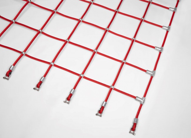 Custom-Made Scrambling Net with Aluminium Knots | Safetynet365