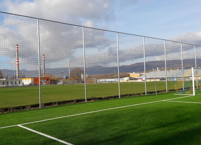 Aluminium Support Posts for Ball Stop Fences | Safetynet365