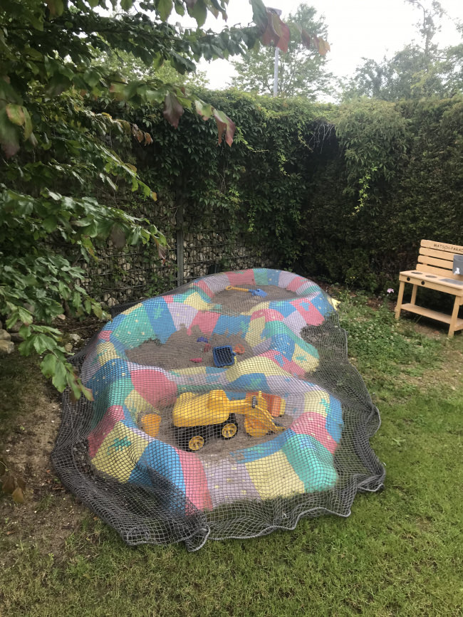Kundenfoto von Sandkasten-Abdecknetz per m² (nach Maß) 