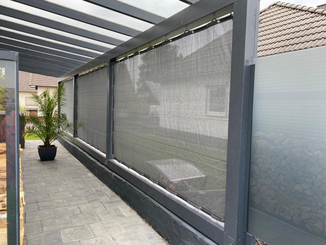 Kundenfoto von Gewebeplane mit 90% Schattierwert nach Maß 