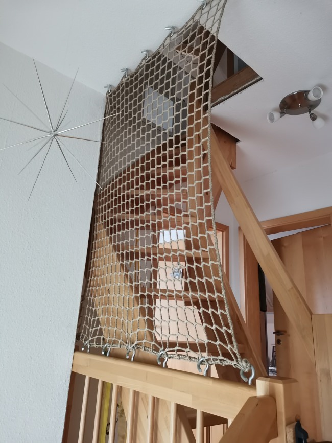 Schutznetze für Geländer ,Treppen und Hochbetten im privaten Bereich