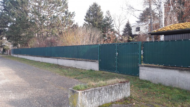 Kundenfoto von Gewebeplane mit 90% Schattierwert nach Maß 