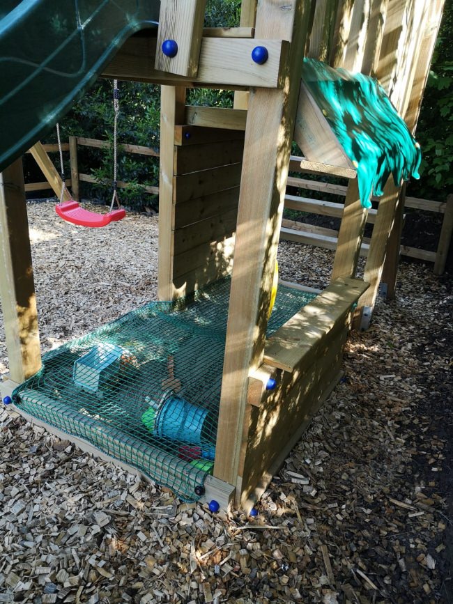 Kundenfoto von Sandkasten-Abdecknetz per m² (nach Maß) 