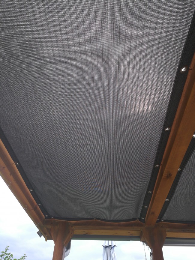 Kundenfoto von Gewebeplane mit 90% Schattierwert nach Maß 