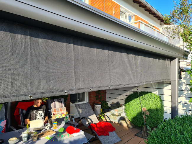 Kundenfoto von Gewebeplane mit 90% Schattierwert nach Maß 