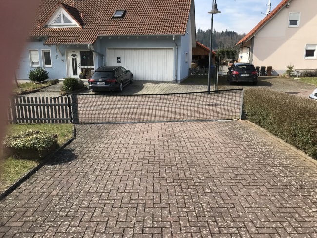 Kundenfoto von Courtyard Barrier Net - Available by the Meter 