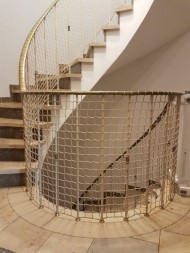 Staircase Safety Net by the m² (Made to Measure) | Safetynet365