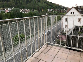 Vogelnetz mit Abschlusskante per m (nach Ma) | Schutznetze24