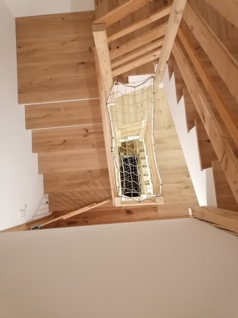 Fangnetz für Treppenhäuser nach Maß | Schutznetze24