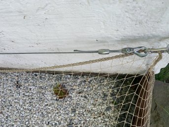 Vogelnetz mit Abschlusskante per m (nach Ma) | Schutznetze24